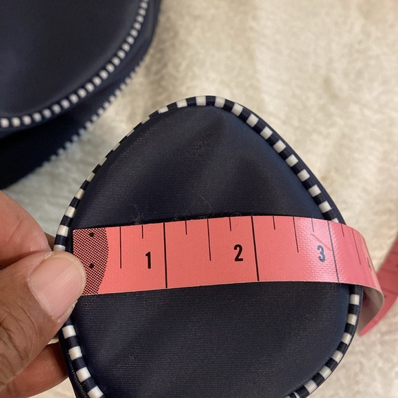 Estée Lauder 3-piece Travel Makeup, Storage, Toiletries Bag Set, Navy and White - Picture 12 of 16